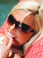 AZHotBree in Splendid Sending