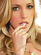 Samantha Saint in Magenta