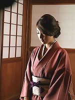 Sexy gravure idol beauty slowly takes off her pink kimono