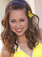 Riley Reid enjoys teasing her wet pussy