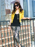 Ashlyn Rae flashes her naked breasts and pink ass to all of downtown Los Angeles from her hotel balcony!